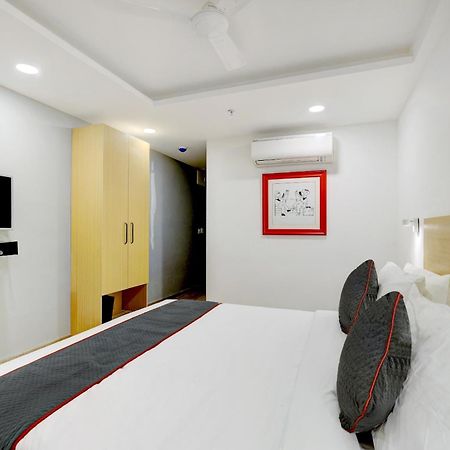 Super Townhouse Rajyash Rise Hotel Sarkhej Екстериор снимка