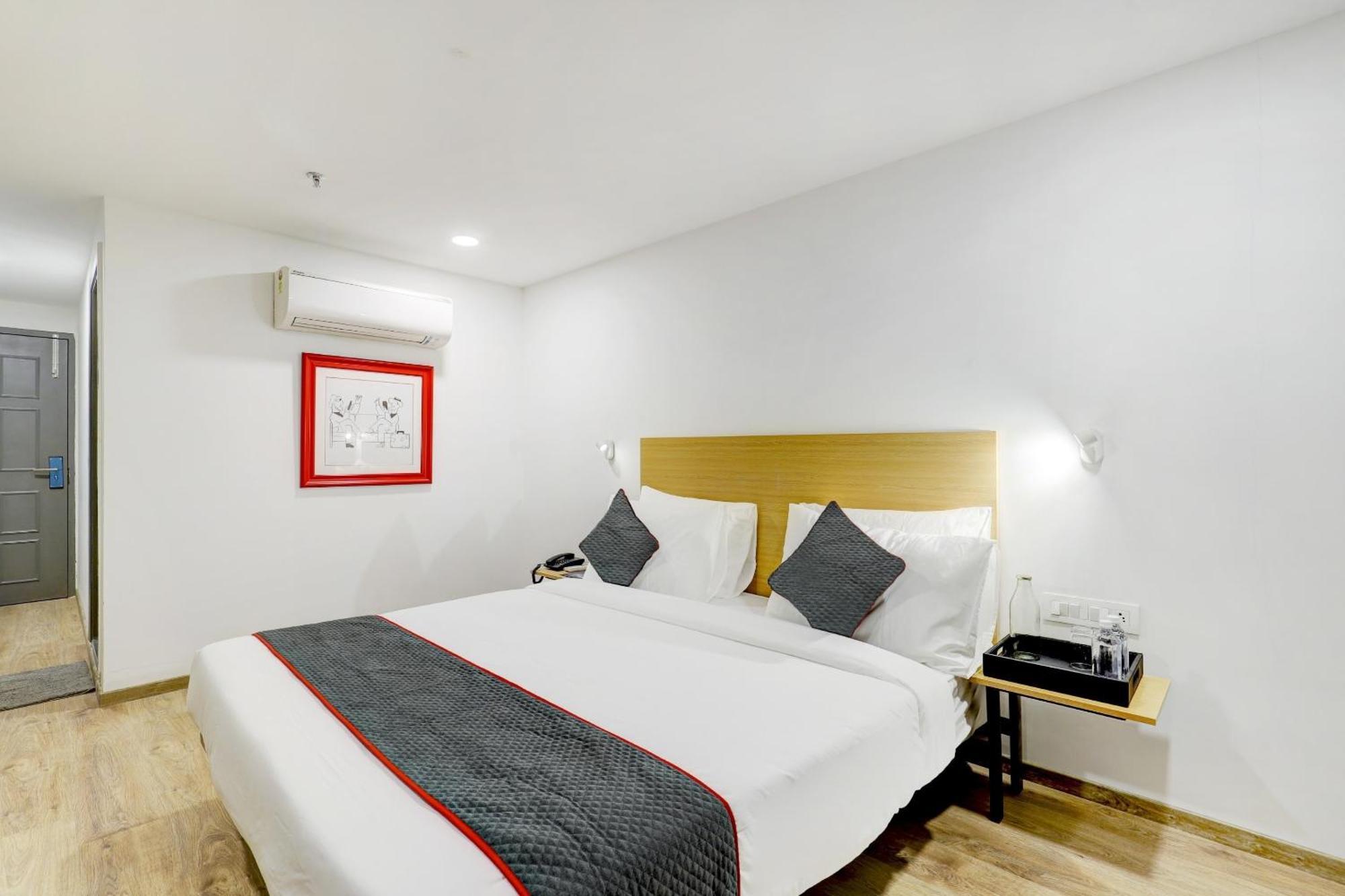 Super Townhouse Rajyash Rise Hotel Sarkhej Екстериор снимка