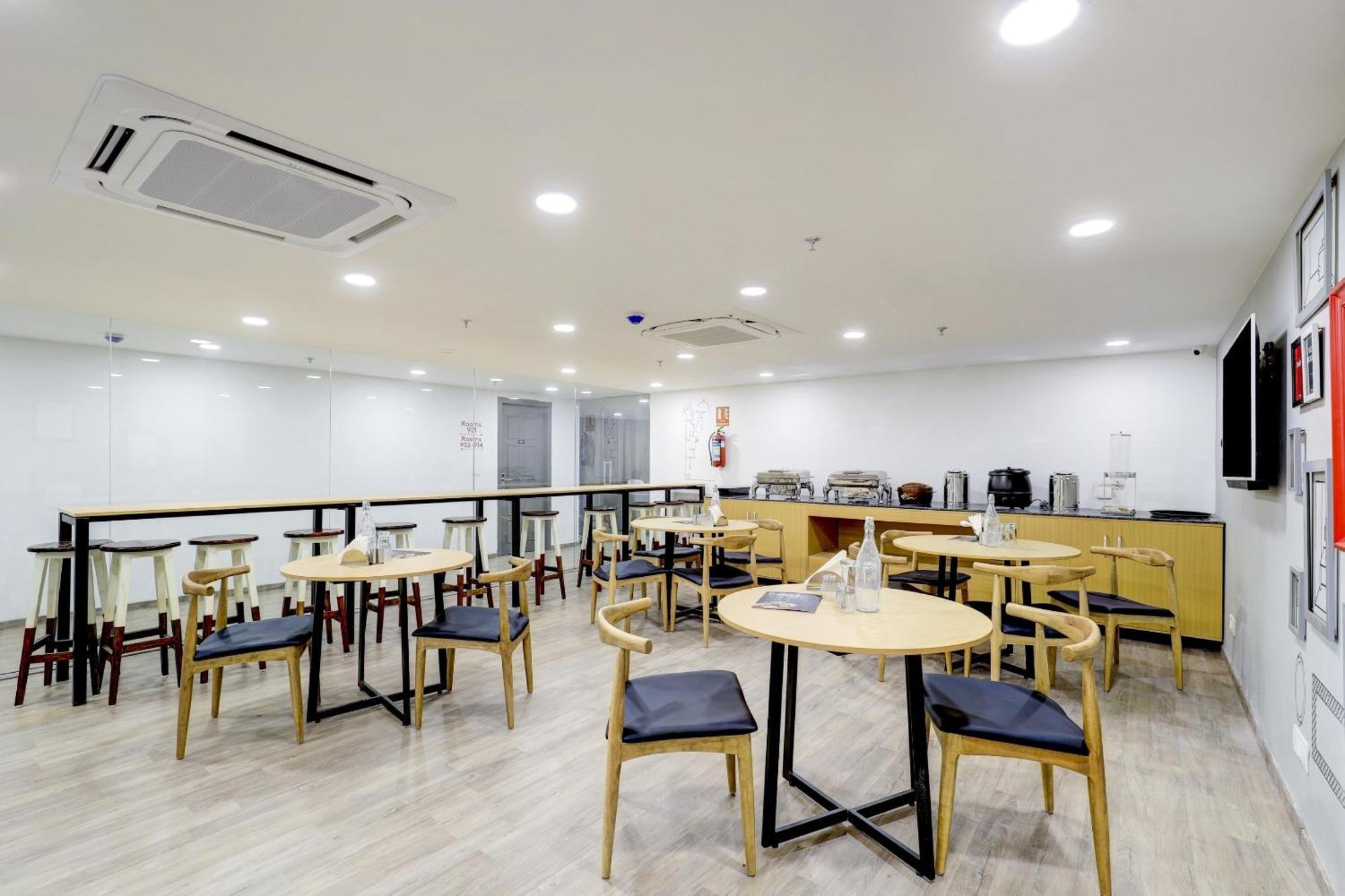 Super Townhouse Rajyash Rise Hotel Sarkhej Екстериор снимка