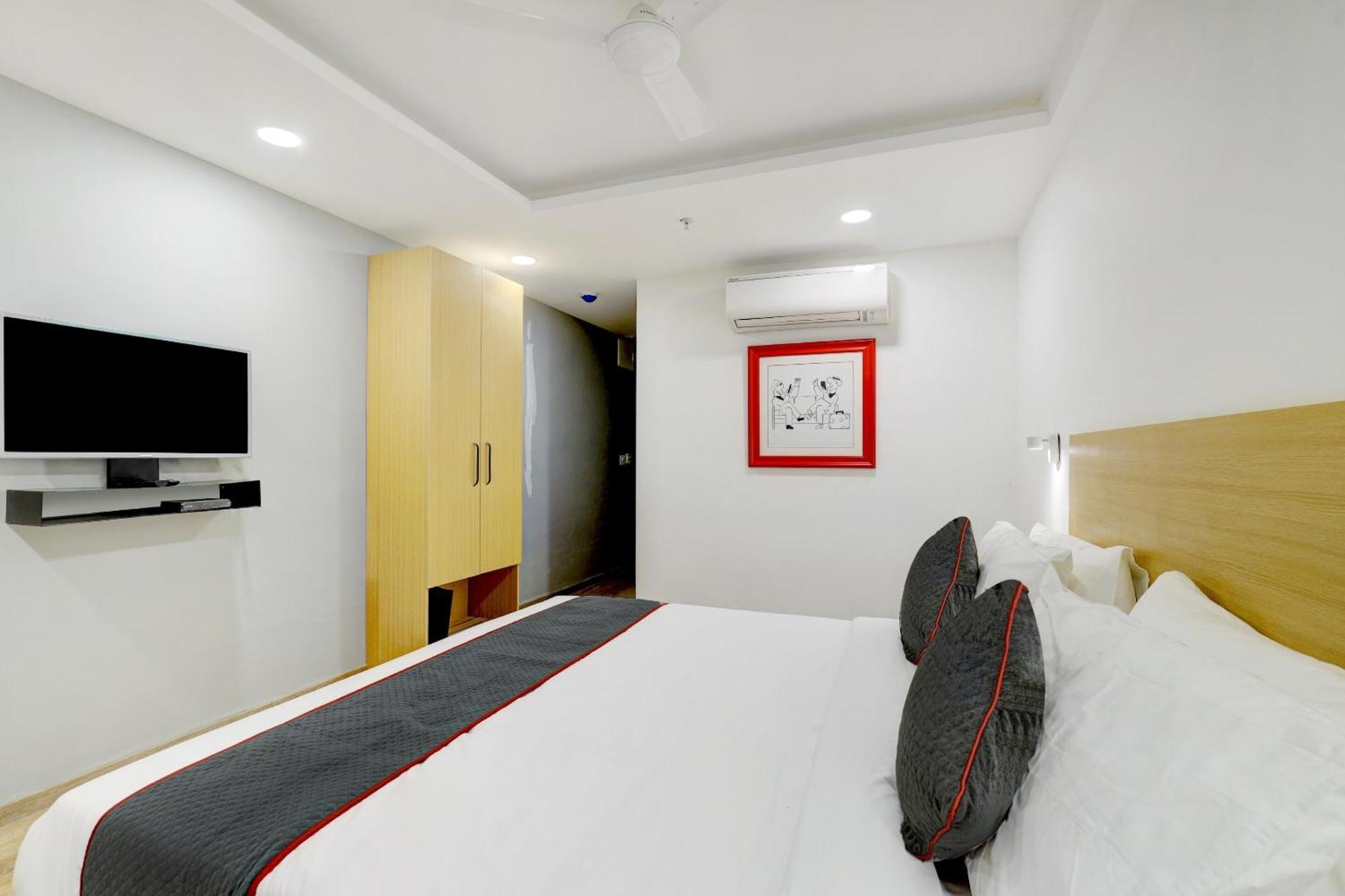 Super Townhouse Rajyash Rise Hotel Sarkhej Екстериор снимка